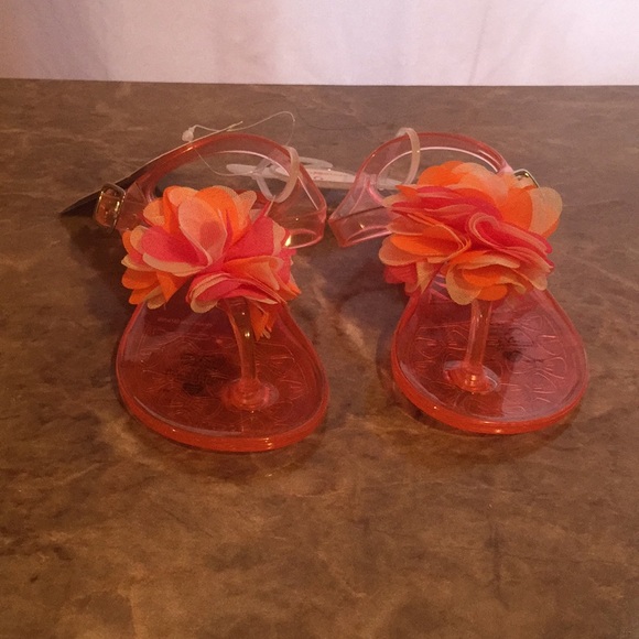 Cute baby size slippers - Picture 1 of 1